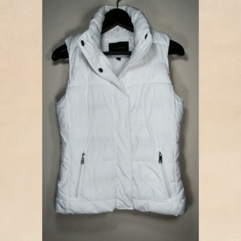 Banana Republic White Puffer Vest XS Full Zip Snap Buttons Travel Trendy Work